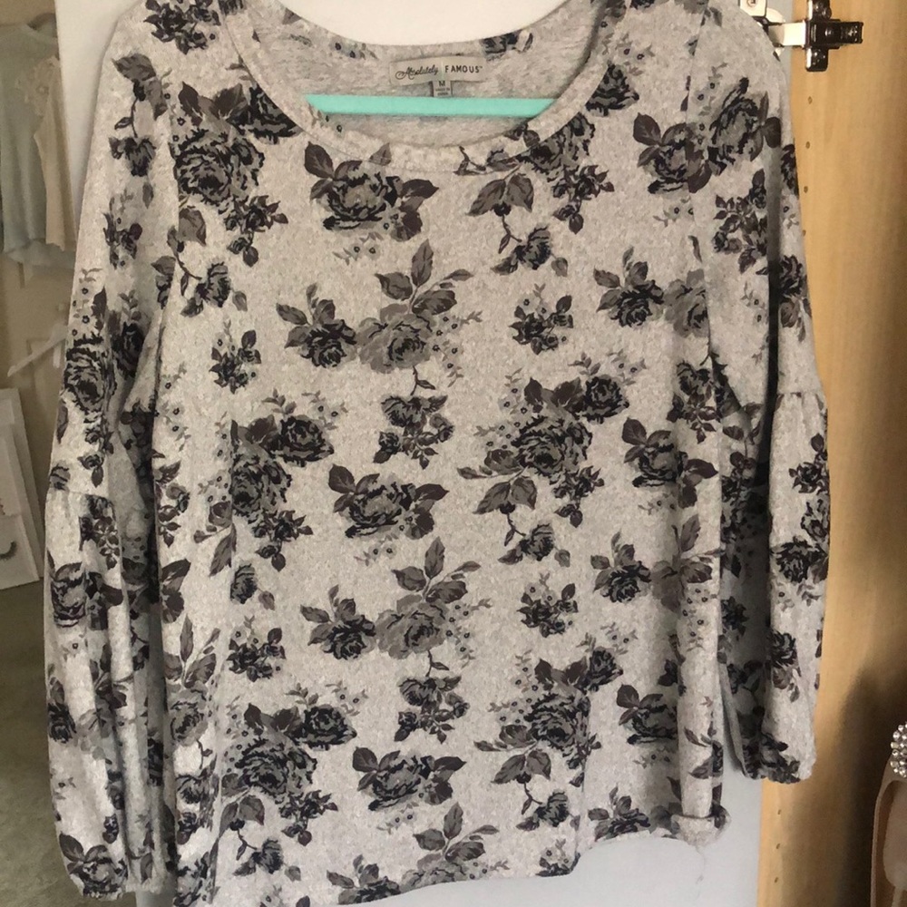 Flowered Plush Balloon Sleeve Top